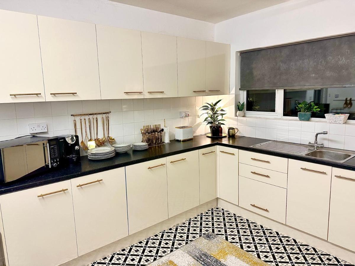 Three Bedroom Rural, Relaxing And Peaceful,Dogs Welcome! With Cymru Holidays Abergavenny Eksteriør bilde