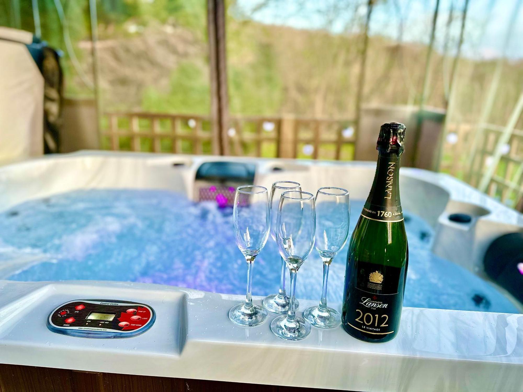 Three Bedroom Rural, Relaxing And Peaceful,Dogs Welcome! With Cymru Holidays Abergavenny Eksteriør bilde